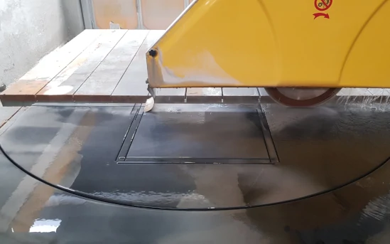 Lavorazioni con macchine a controllo numerico per granito P.I.L. Gran min