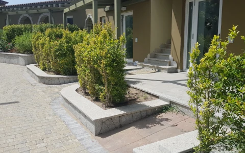 Esterni in granito sardo P.I.L. Gran min