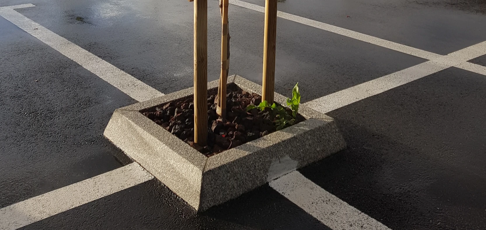 Arredi urbani in granito grigio sardo P.I.L. Gran